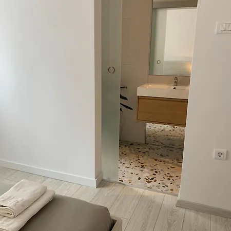 Πανσιόν The48 *